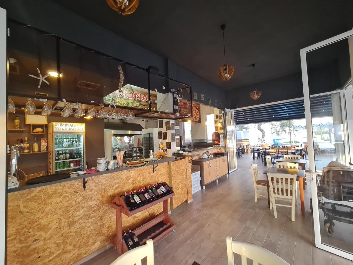 Hotel Veliaj كساميل المظهر الخارجي الصورة