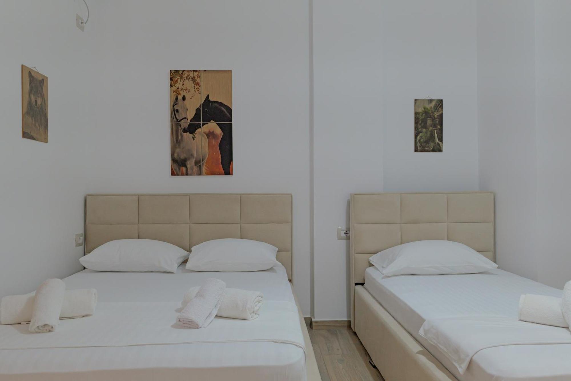 Hotel Veliaj كساميل المظهر الخارجي الصورة