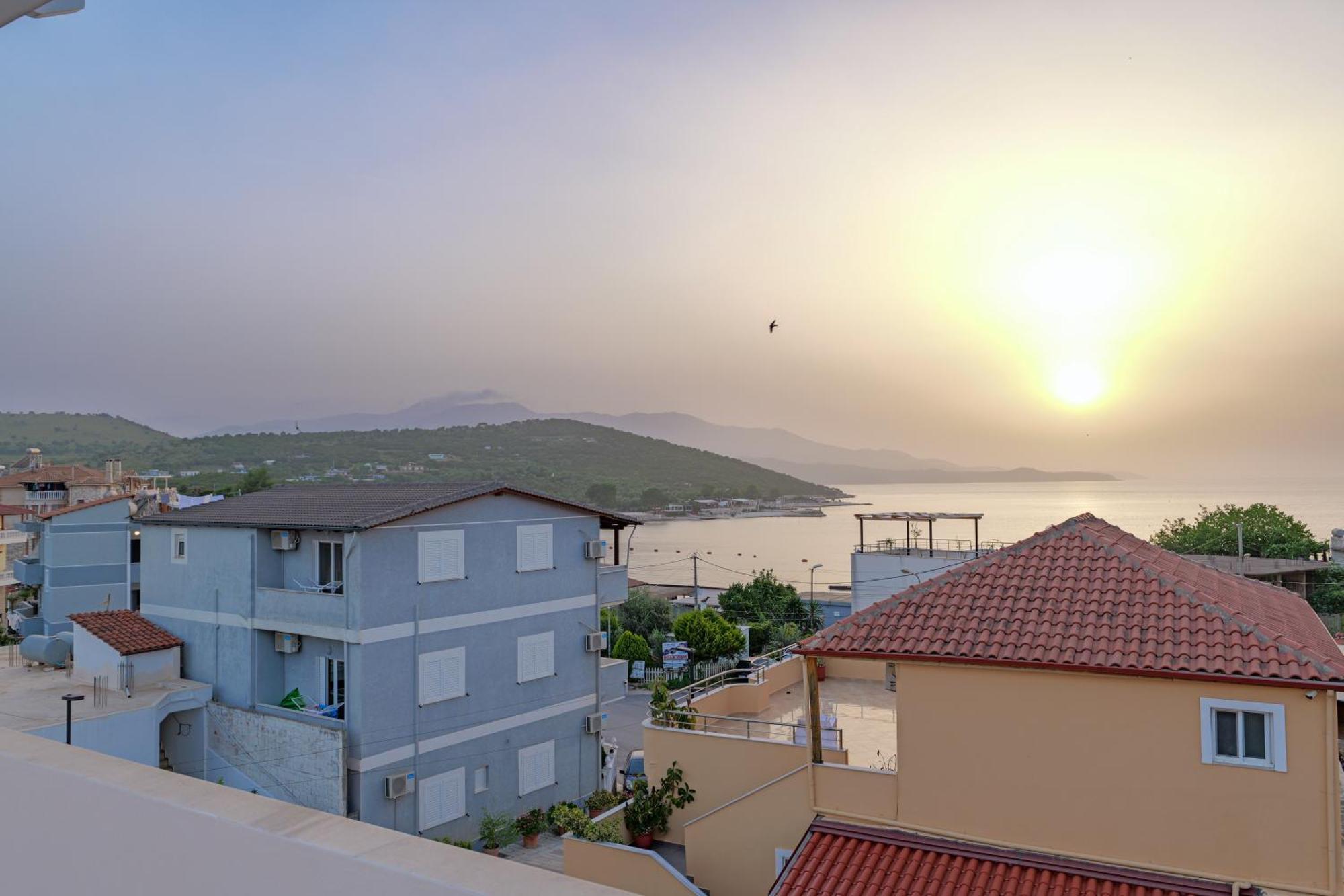 Hotel Veliaj كساميل المظهر الخارجي الصورة