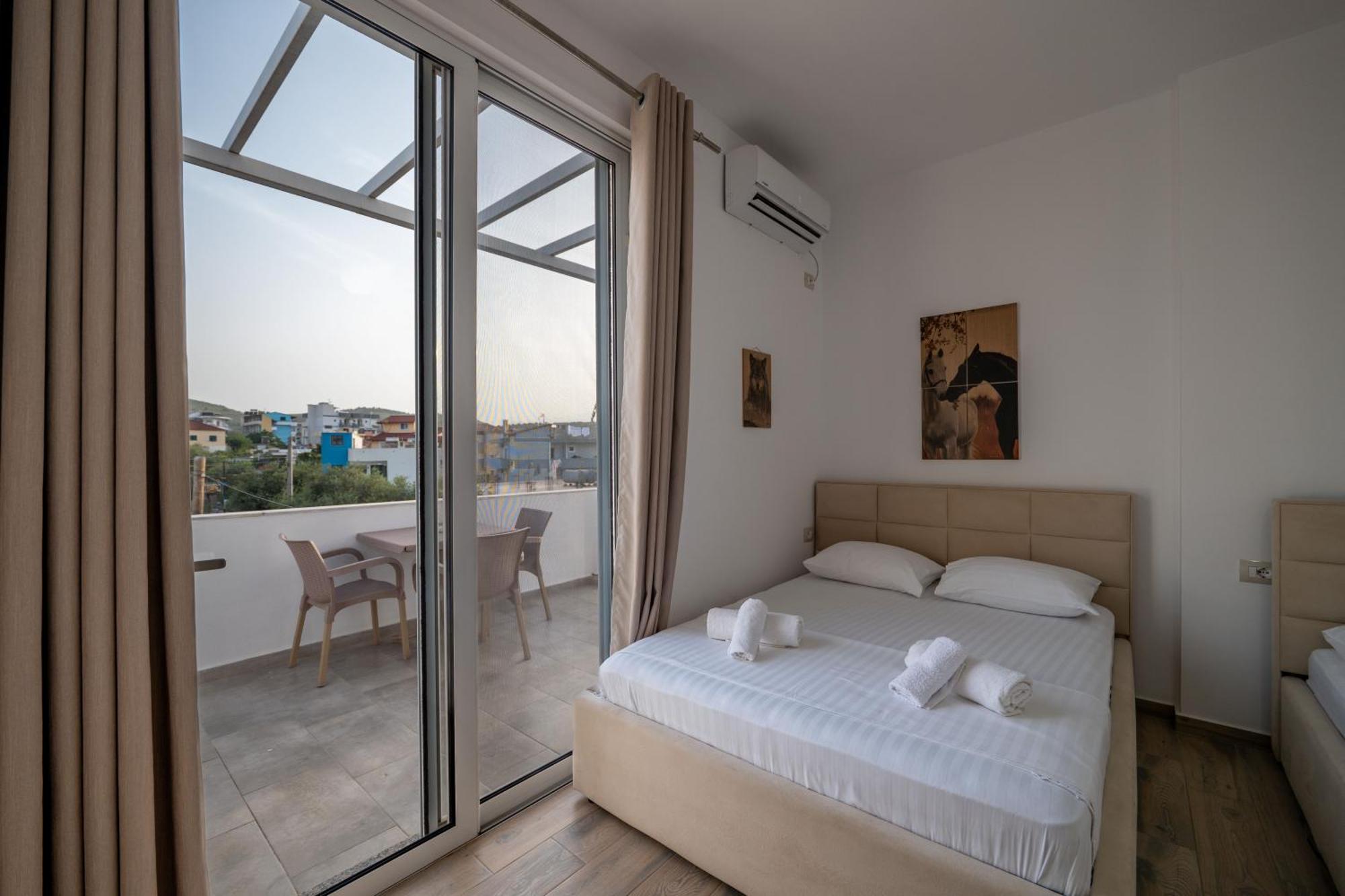 Hotel Veliaj كساميل المظهر الخارجي الصورة