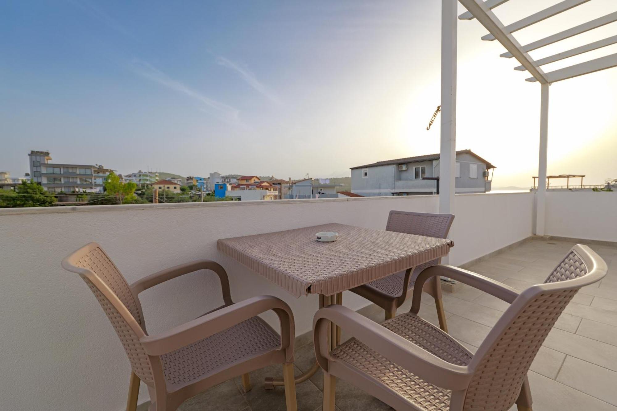 Hotel Veliaj كساميل المظهر الخارجي الصورة