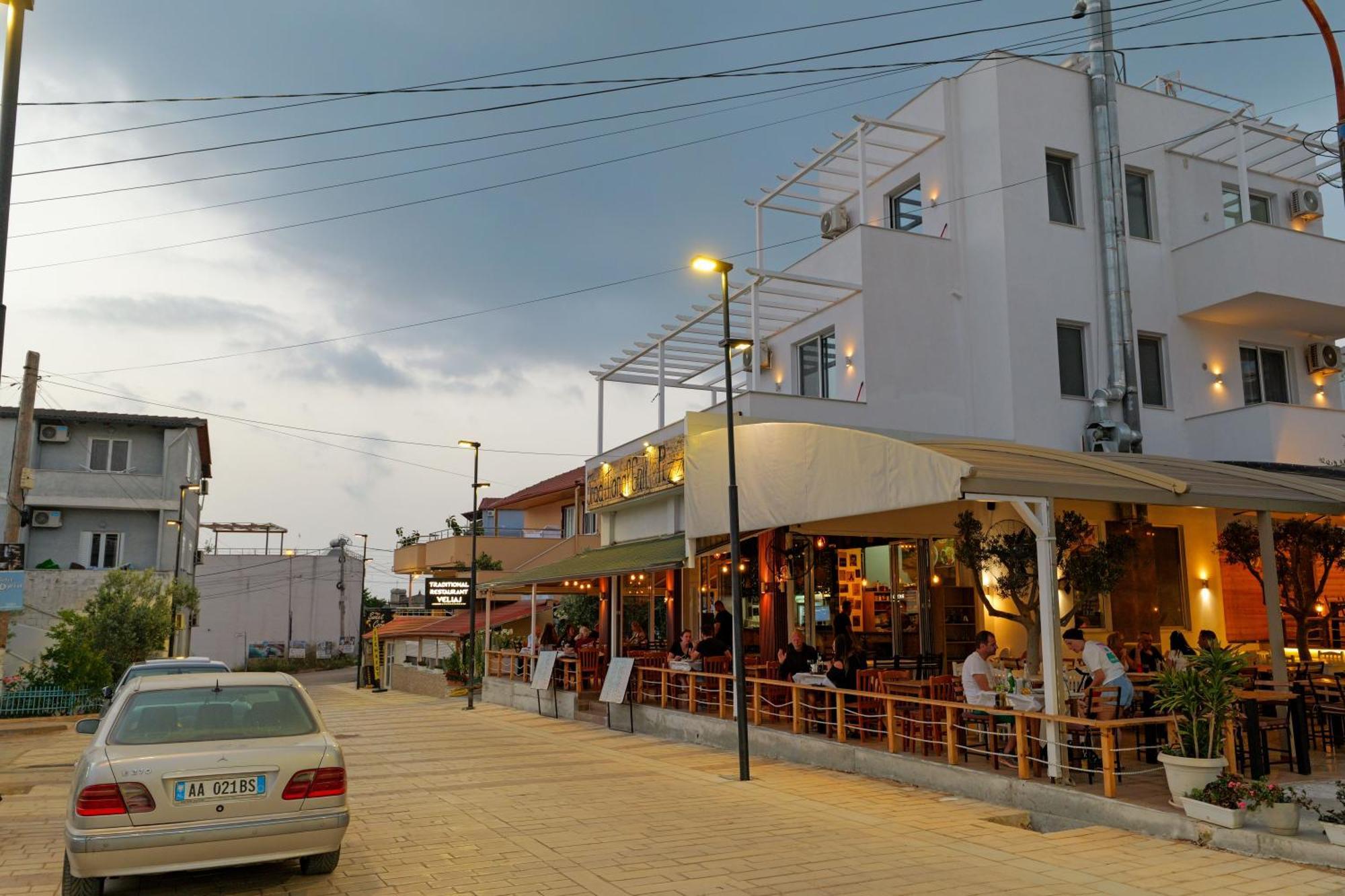 Hotel Veliaj كساميل المظهر الخارجي الصورة