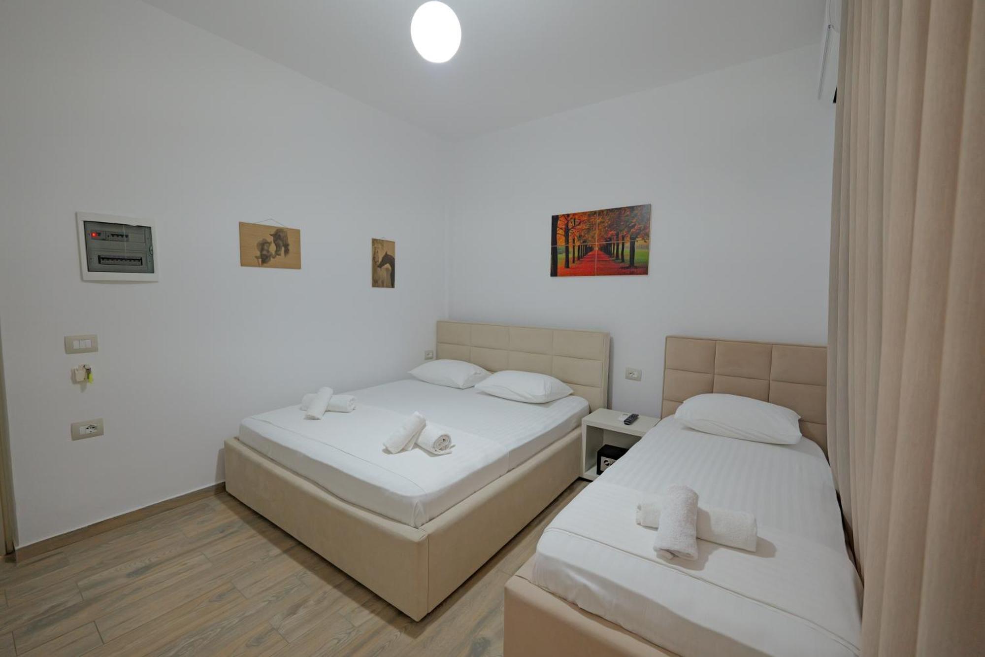Hotel Veliaj كساميل المظهر الخارجي الصورة