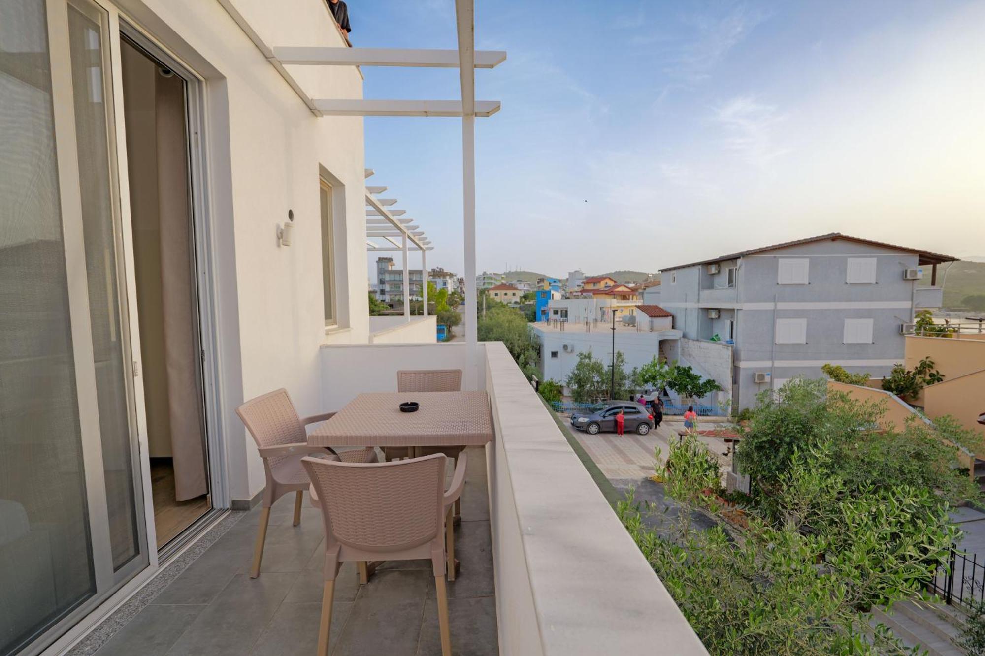Hotel Veliaj كساميل المظهر الخارجي الصورة