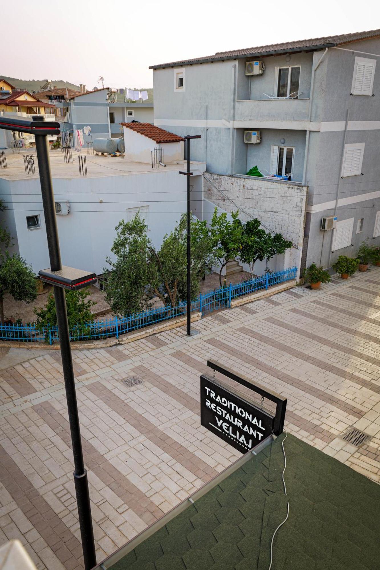 Hotel Veliaj كساميل المظهر الخارجي الصورة