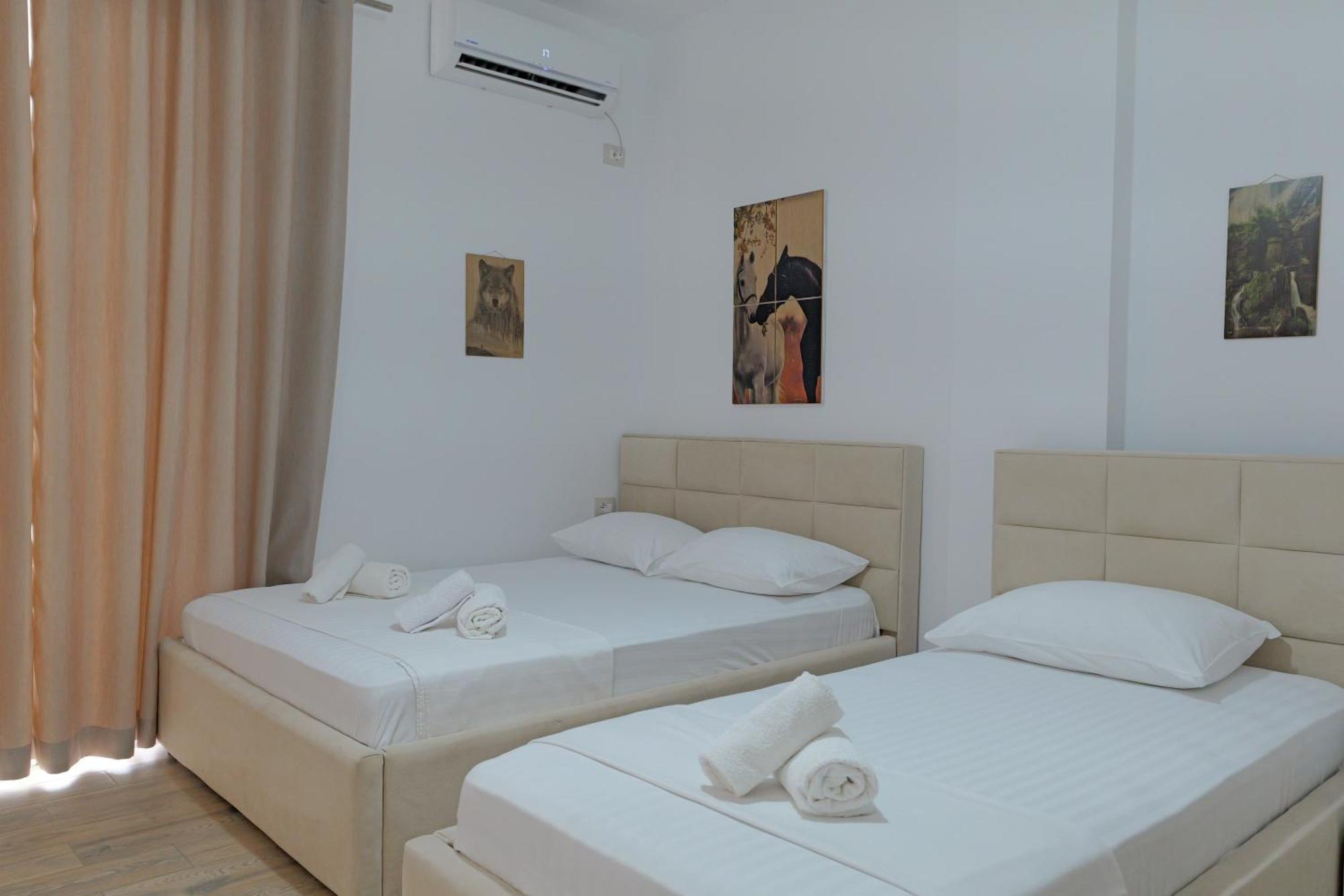 Hotel Veliaj كساميل المظهر الخارجي الصورة