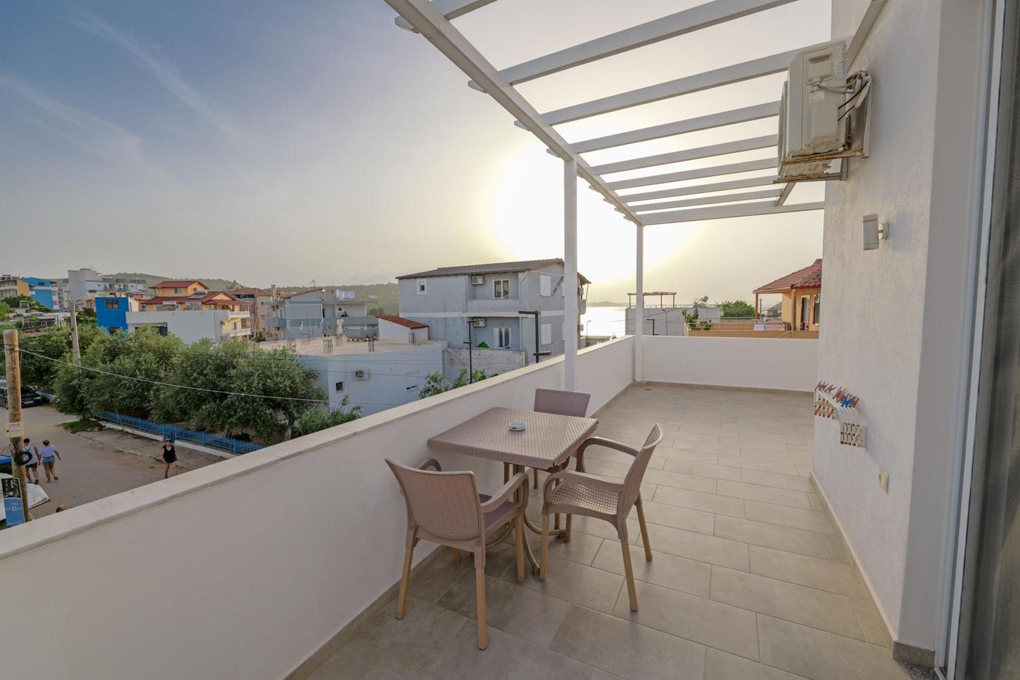 Hotel Veliaj كساميل المظهر الخارجي الصورة