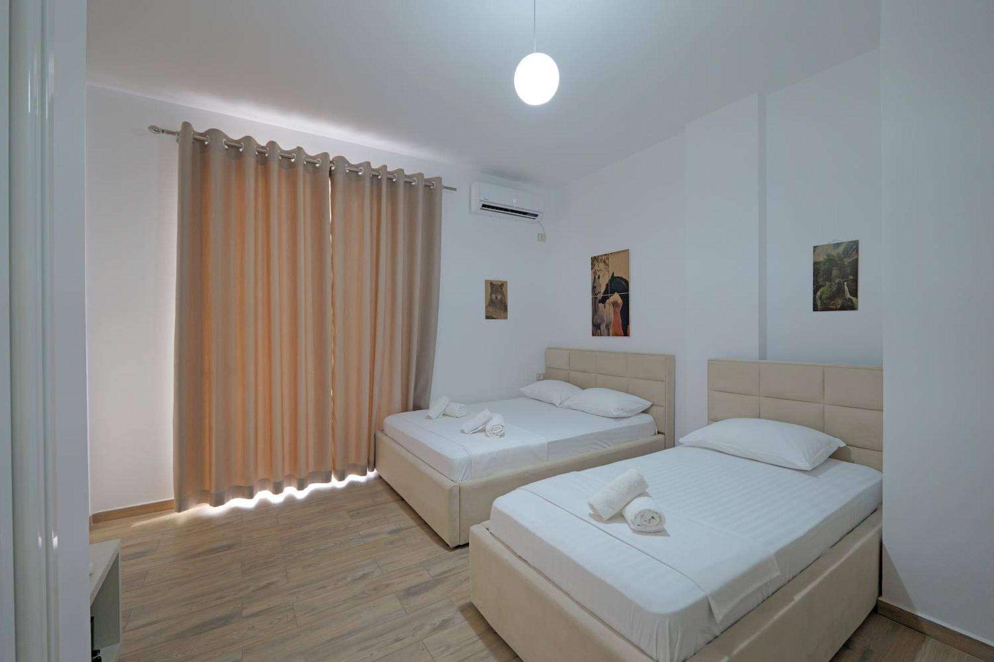 Hotel Veliaj كساميل المظهر الخارجي الصورة